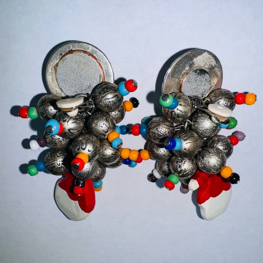 VINTAGE SILVER-TONED CHUNKY CHRISTMAS SANTA CLAUS FACE EARRINGS 80s STYLE